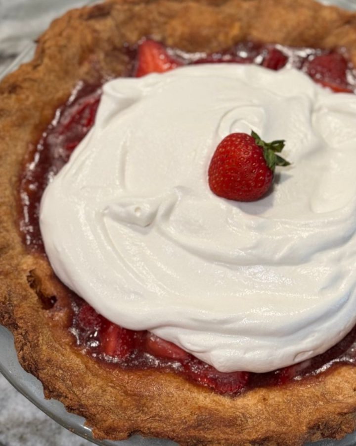 This fresh Strawberry Pie Recipe (without jello) is so delicious, low-sugar and actually a healthy treat! This jello-free strawberry pie is so simple to bring together, tastes like summer and is a dessert you won't feel bad about eating!